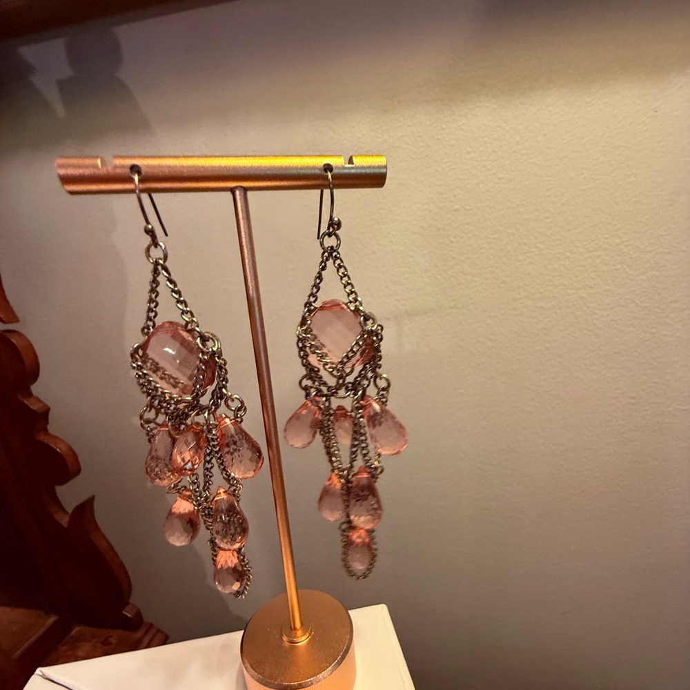 Vintage Y2K Silver/Blush Pink Chain 3.5” Drop Chandelier Earrings - Picture 7 of 10